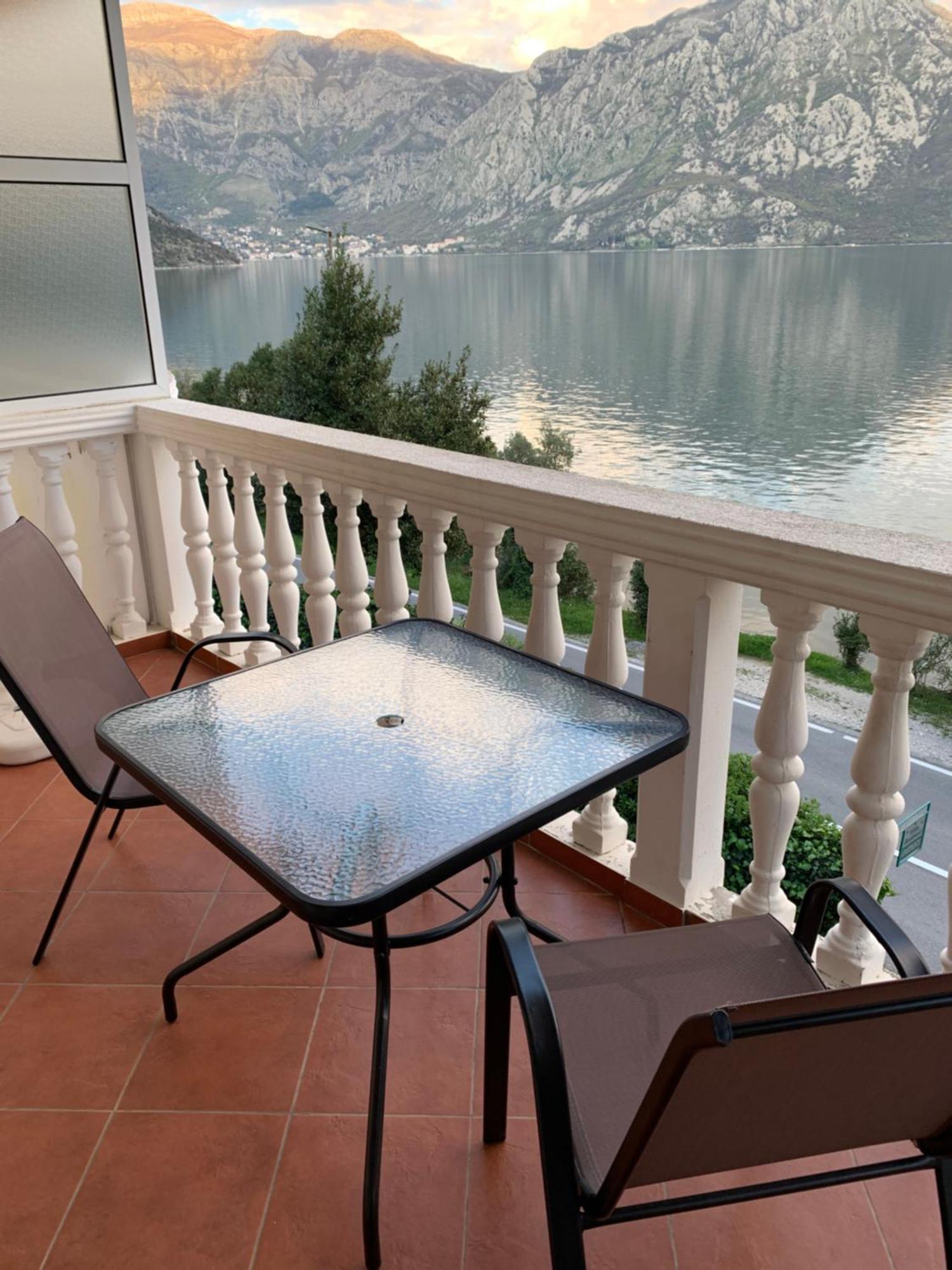 Apartments Villa Radonic ดอนิมอรินิ ภายนอก รูปภาพ
