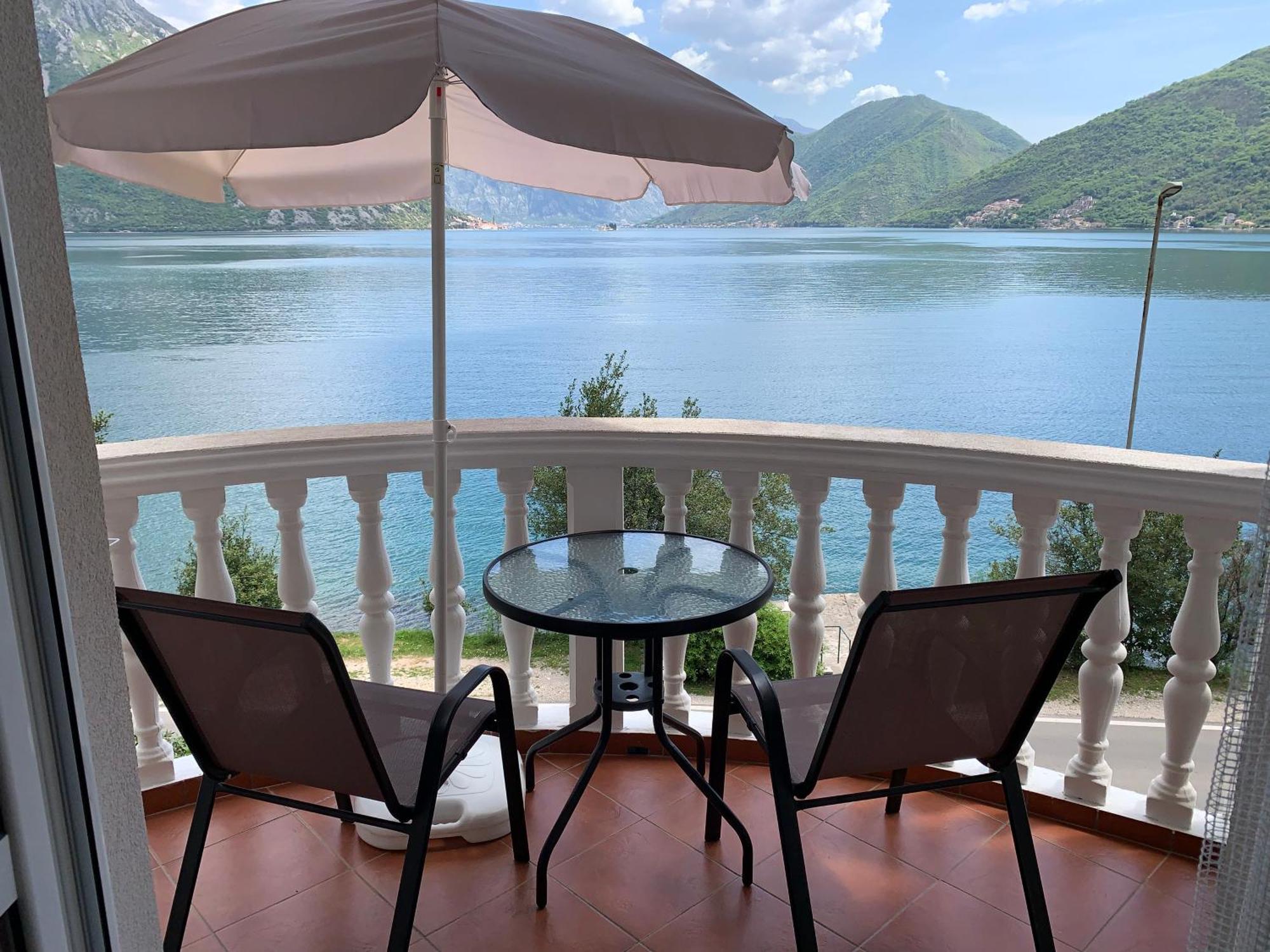 Apartments Villa Radonic ดอนิมอรินิ ภายนอก รูปภาพ