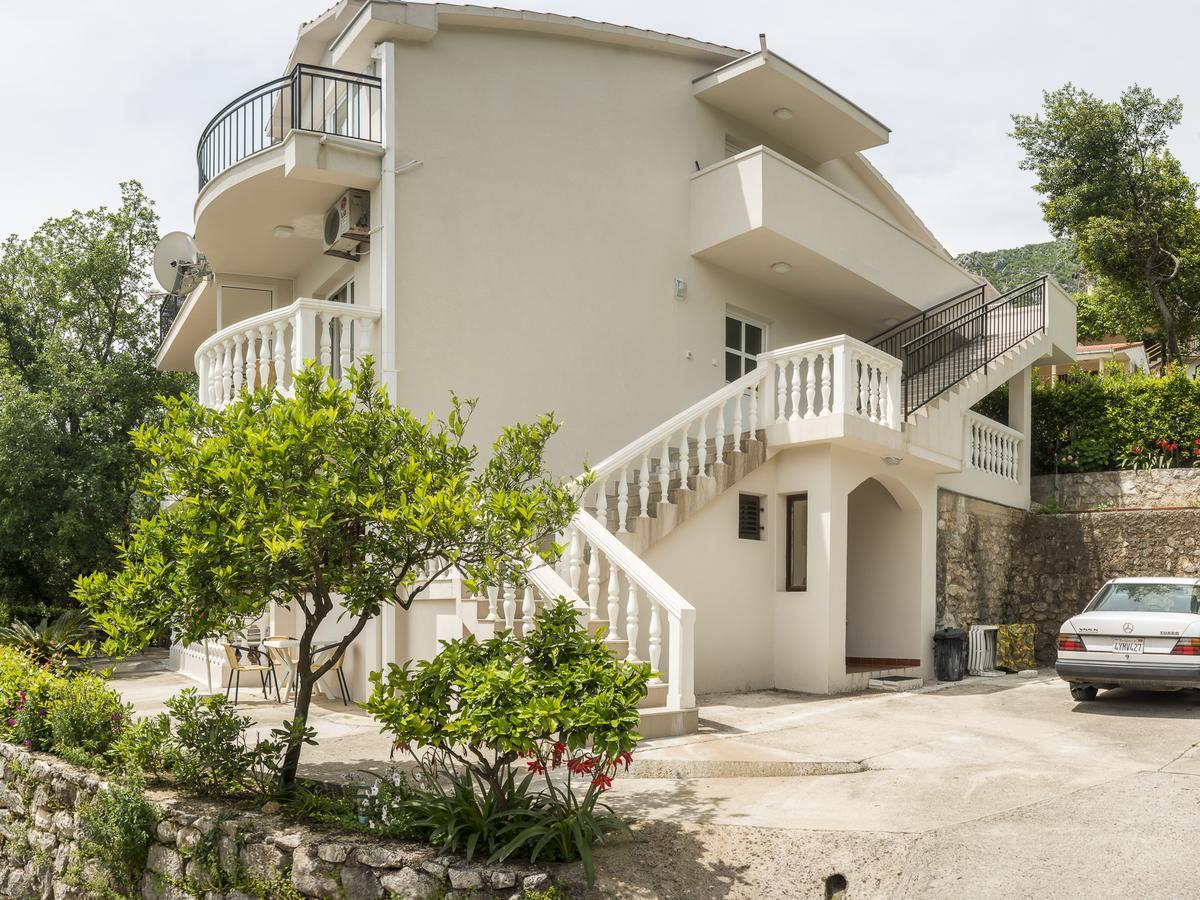 Apartments Villa Radonic ดอนิมอรินิ ภายนอก รูปภาพ
